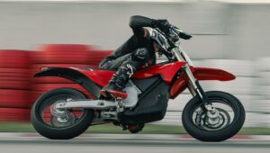 Stark Varg SM 80HP electric supermoto with 17-inch wheels for European street and track use